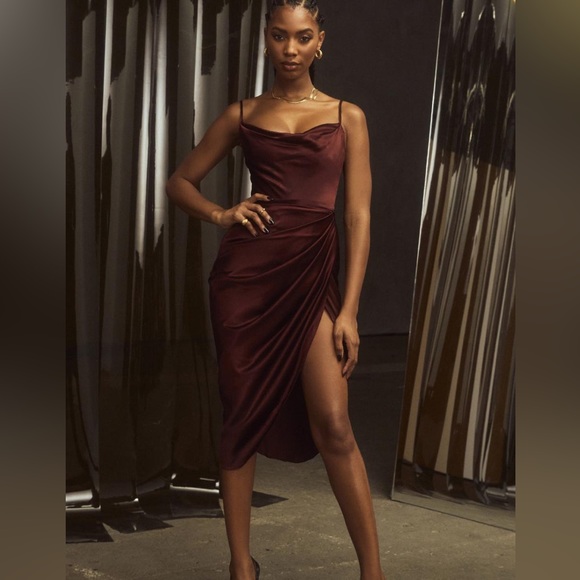 HOUSE OF CB 'Reva' Raisin Satin Balcony Corset Dress - Picture 9 of 16